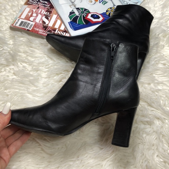 ANTONIO MELANI Black Nappa Leather Booties with zipper on Side - Picture 4 of 15